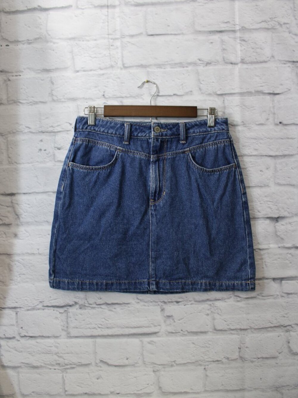 Hollister Juniors Size 9 Medium Wash Denim Blue Mid Rise Jean Mini Skirt
